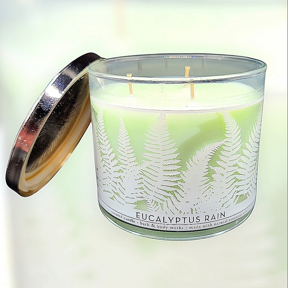EUCALYPTUS RAIN 3-WICK CANDLE BY BATH & BODY WORKS